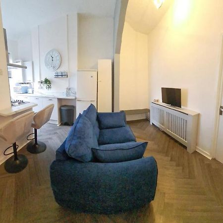 Entire 2 Bed Flat On 3Rd Floor Near City Centre & Stadium Кардиф Екстериор снимка